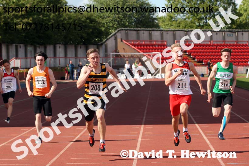 Boys under-15s 200 metres, North Eastern Champs, Gateshead Stadium. Photo: David T. Hewitson/Sports for All Pics